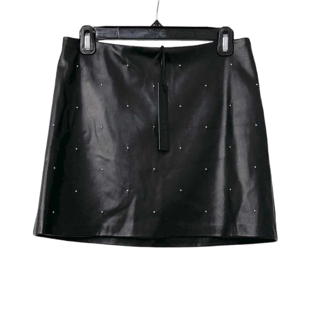 NWT House Of Harlow 1960 Vegan Leather Studded Mini Skirt. Black. Size XS.